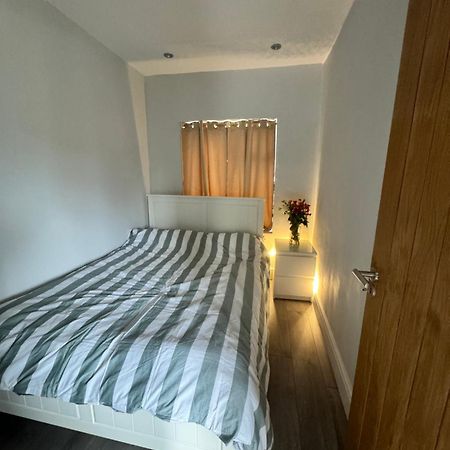 1 Bed With Kitchenette And Bathroom Oxford Exterior foto